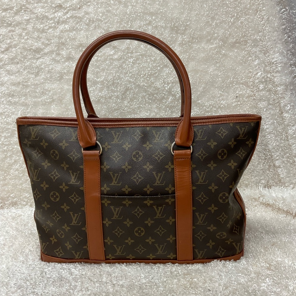Authentic Louis Vuitton Weekend Tote ❤️